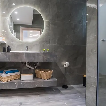 Adriana Luxury شقة كاستوريا